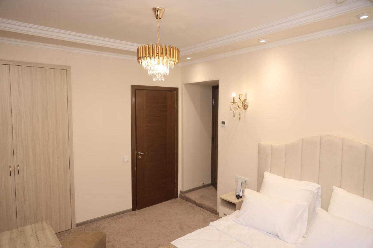 Delin Hotel And Tours Yerevan Luaran gambar