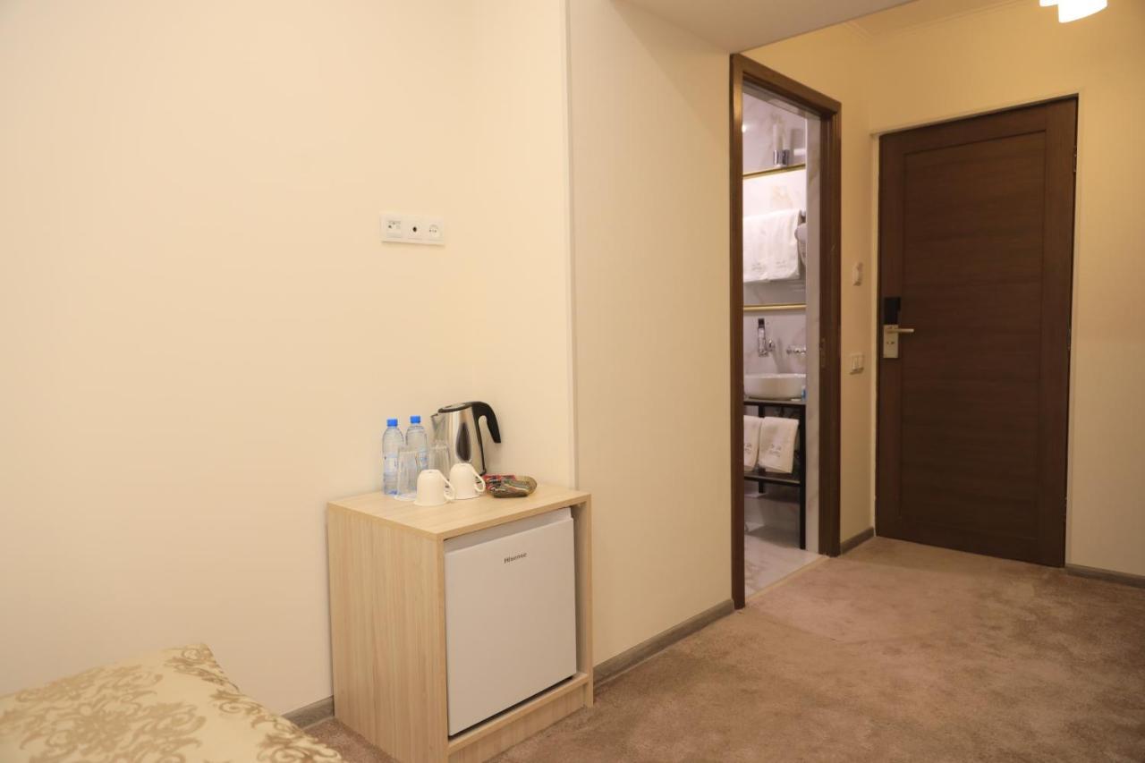 Delin Hotel And Tours Yerevan Luaran gambar