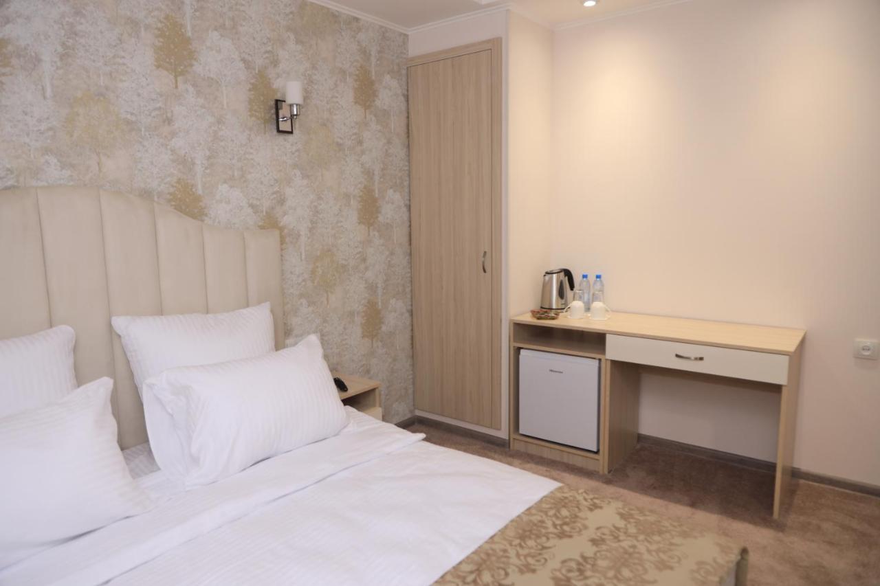 Delin Hotel And Tours Yerevan Luaran gambar