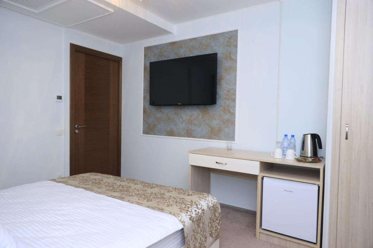 Delin Hotel And Tours Yerevan Luaran gambar