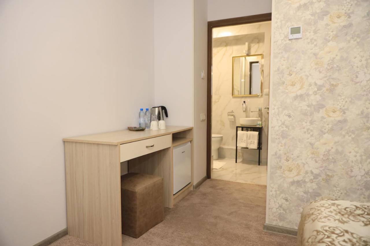Delin Hotel And Tours Yerevan Luaran gambar