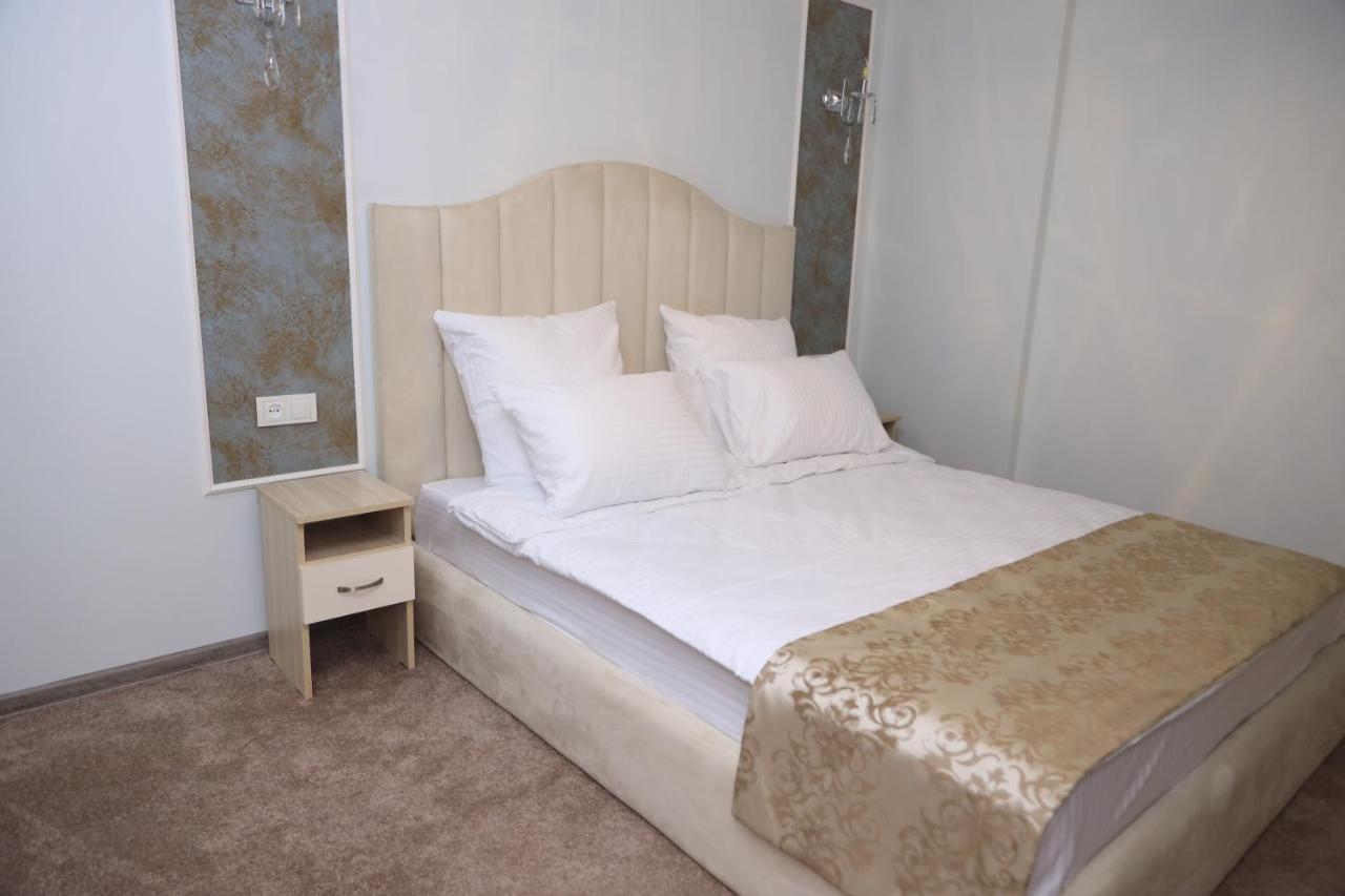 Delin Hotel And Tours Yerevan Luaran gambar