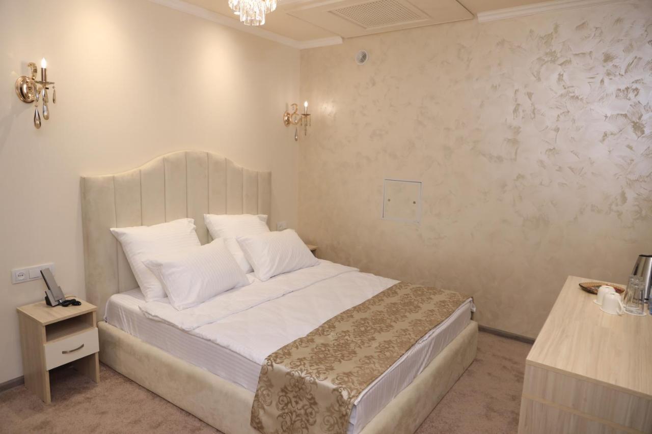 Delin Hotel And Tours Yerevan Luaran gambar