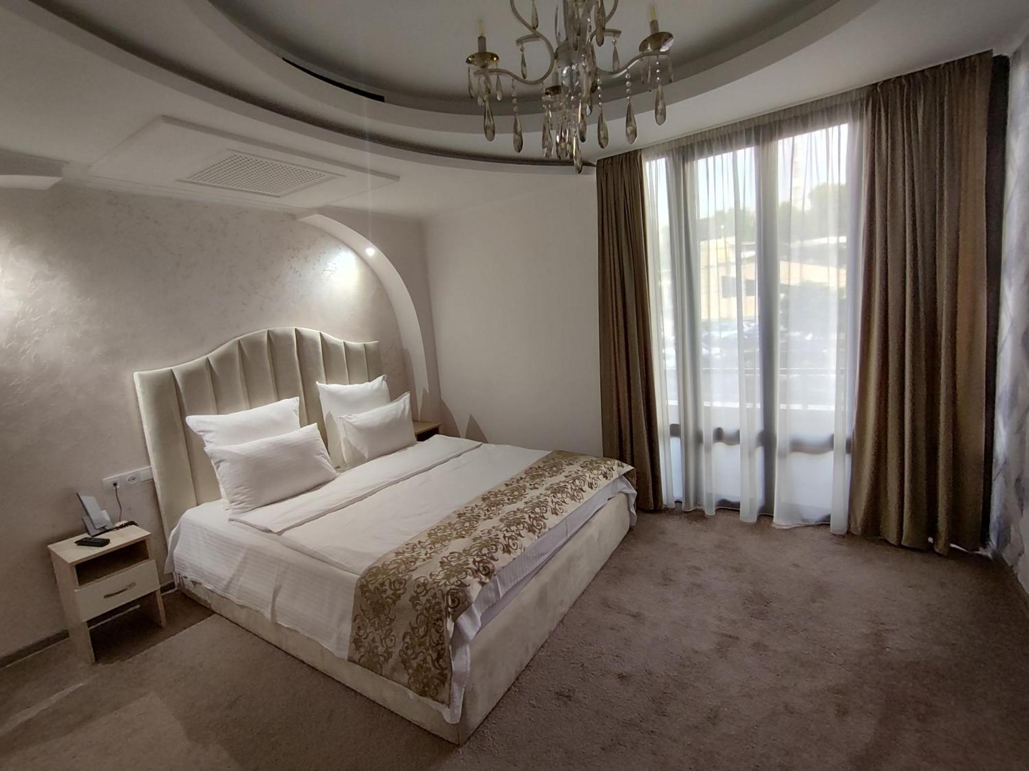 Delin Hotel And Tours Yerevan Luaran gambar