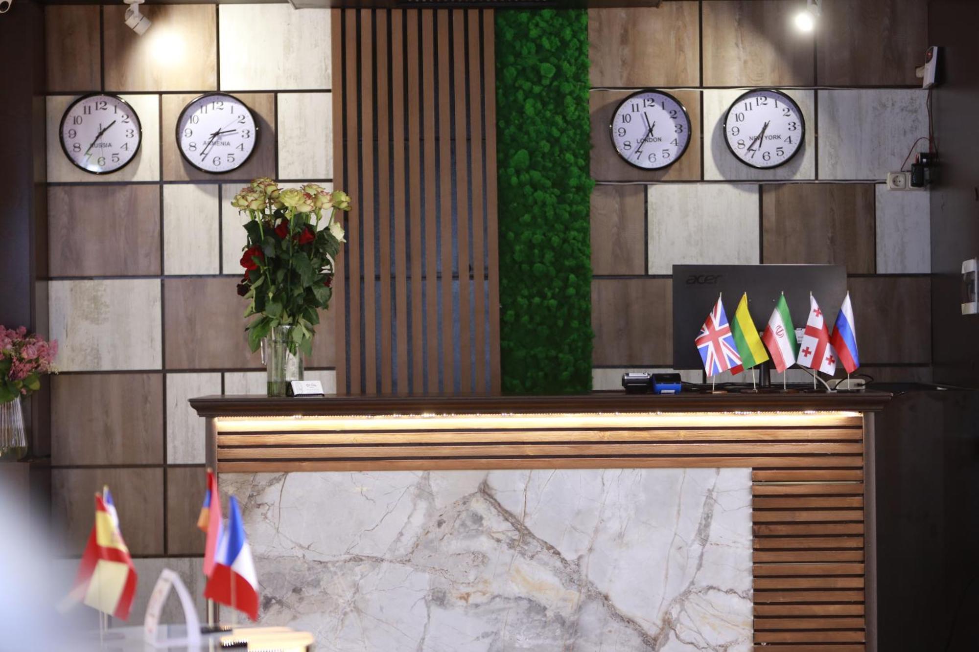 Delin Hotel And Tours Yerevan Luaran gambar