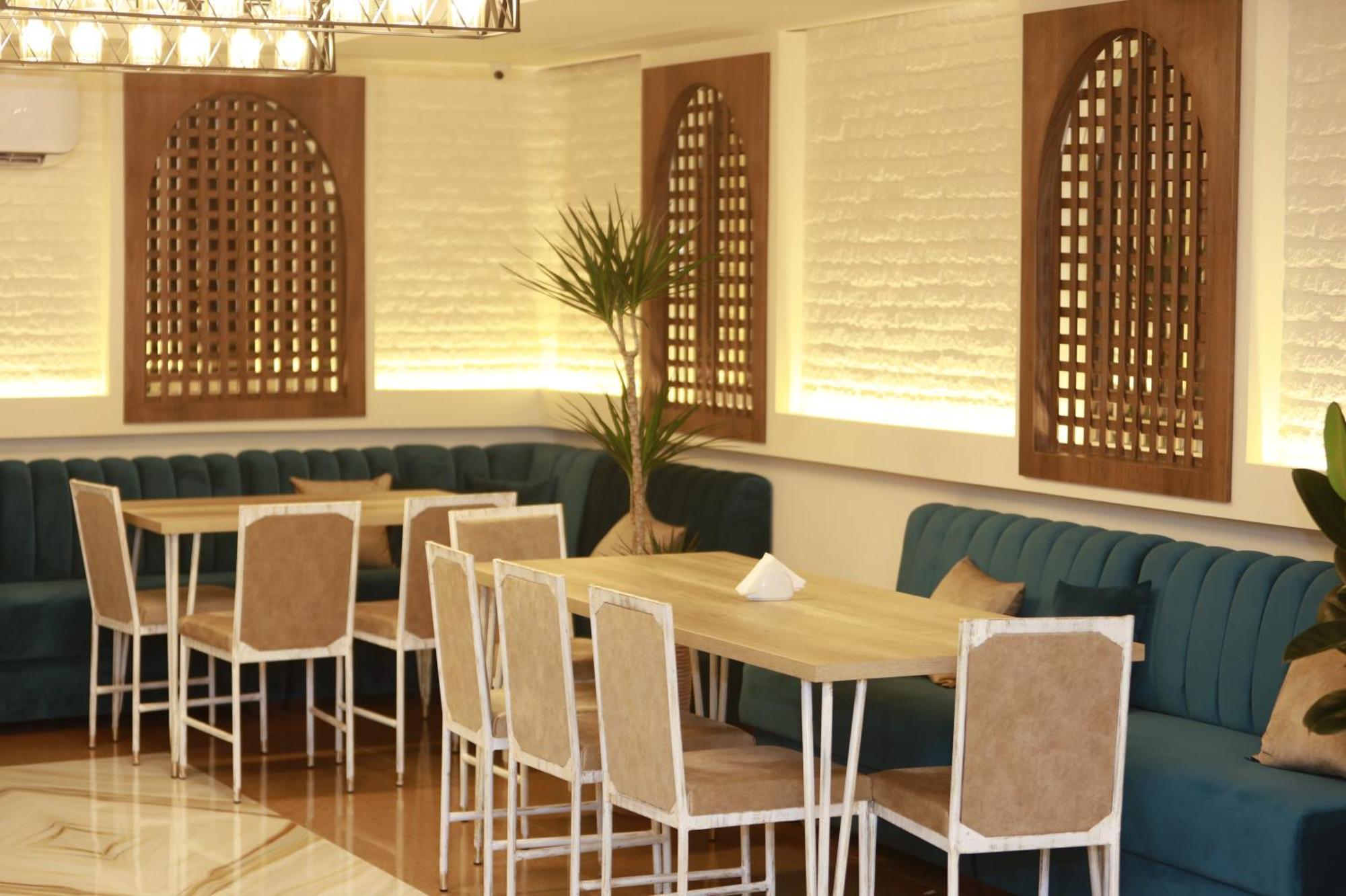 Delin Hotel And Tours Yerevan Luaran gambar
