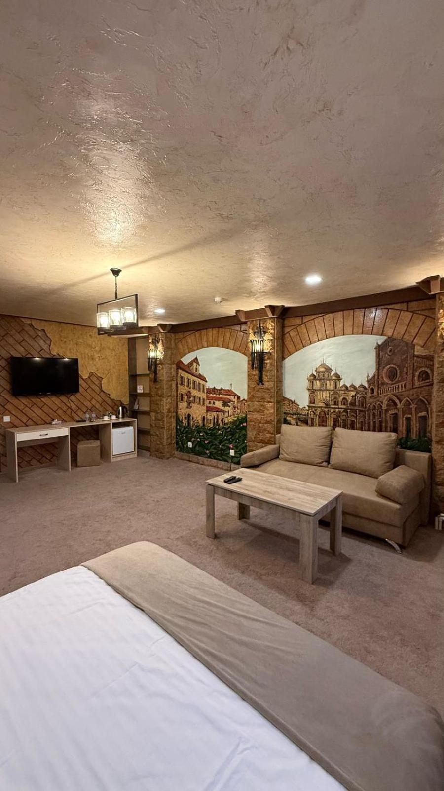 Delin Hotel And Tours Yerevan Luaran gambar